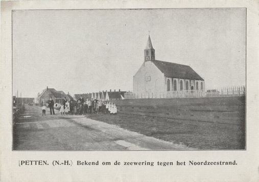 Kalenderplaatje - PETTEN - Bekend om de zeewering tegen het Noordzeestrand